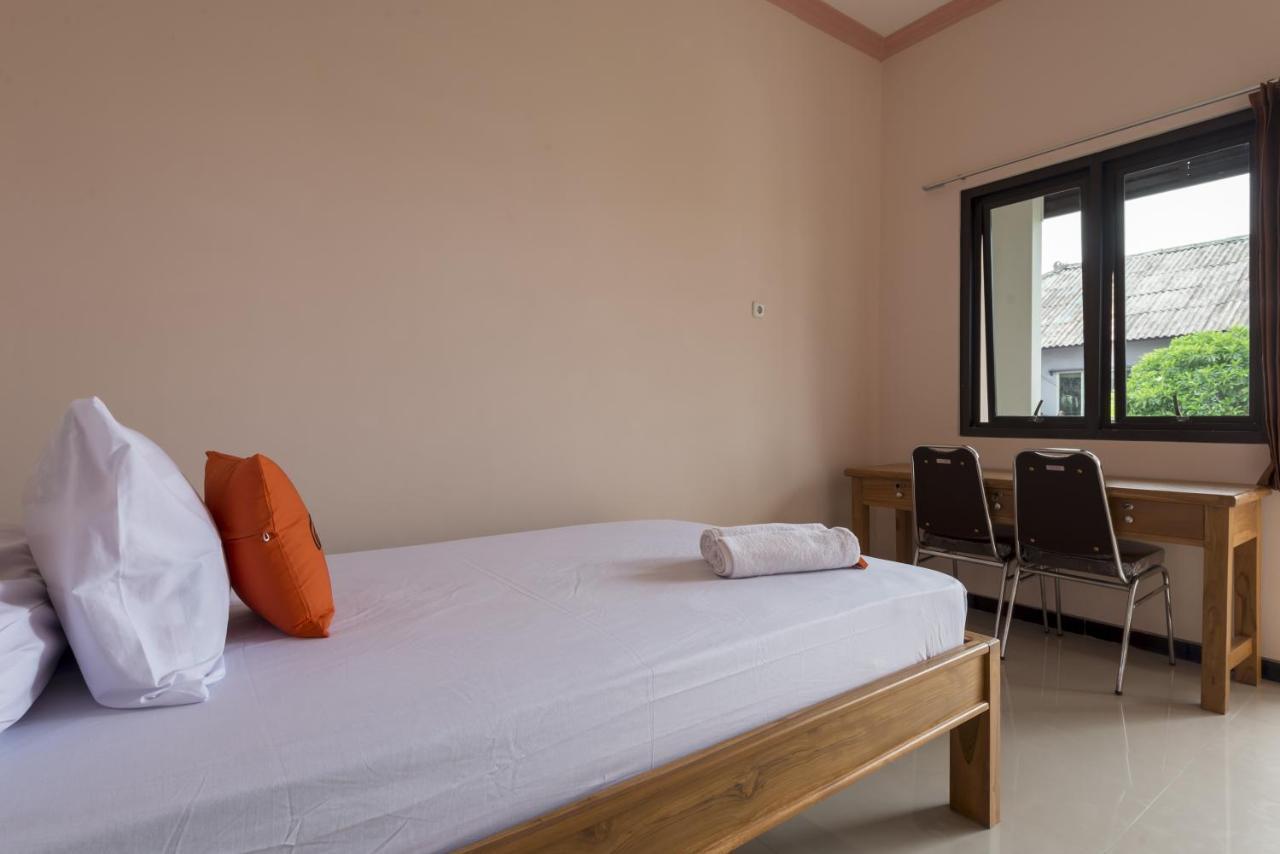 Hotel Koolkost Syariah Near Upn Veteran Medokanayu Exteriér fotografie