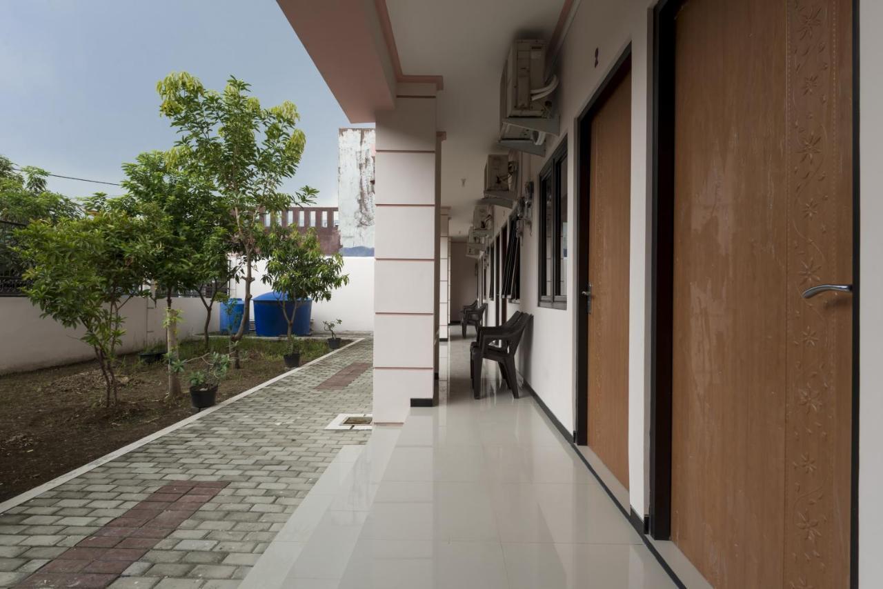 Hotel Koolkost Syariah Near Upn Veteran Medokanayu Exteriér fotografie